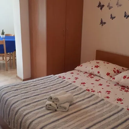 Riba 3* Makarska
